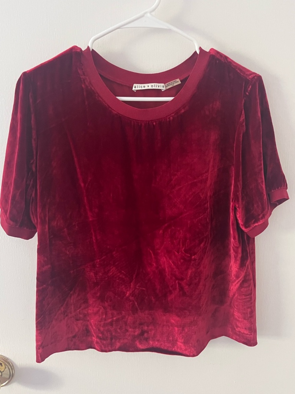 Alice and Olivia Piera Rib Trim Velvet Tee Red Short Sleeve Silk Large